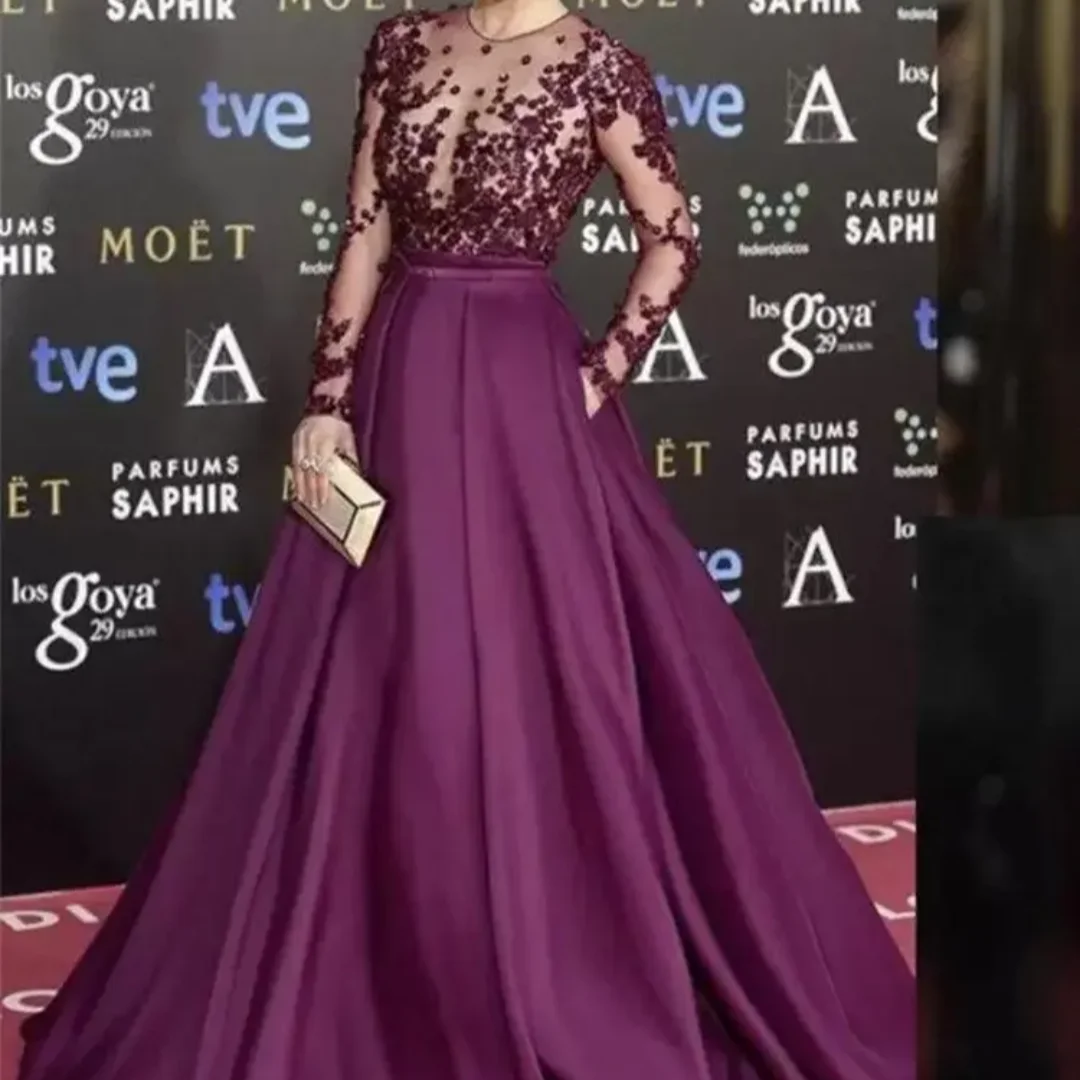 Фиолетовое вечернее платье с длинными рукавами и карманами из бисера