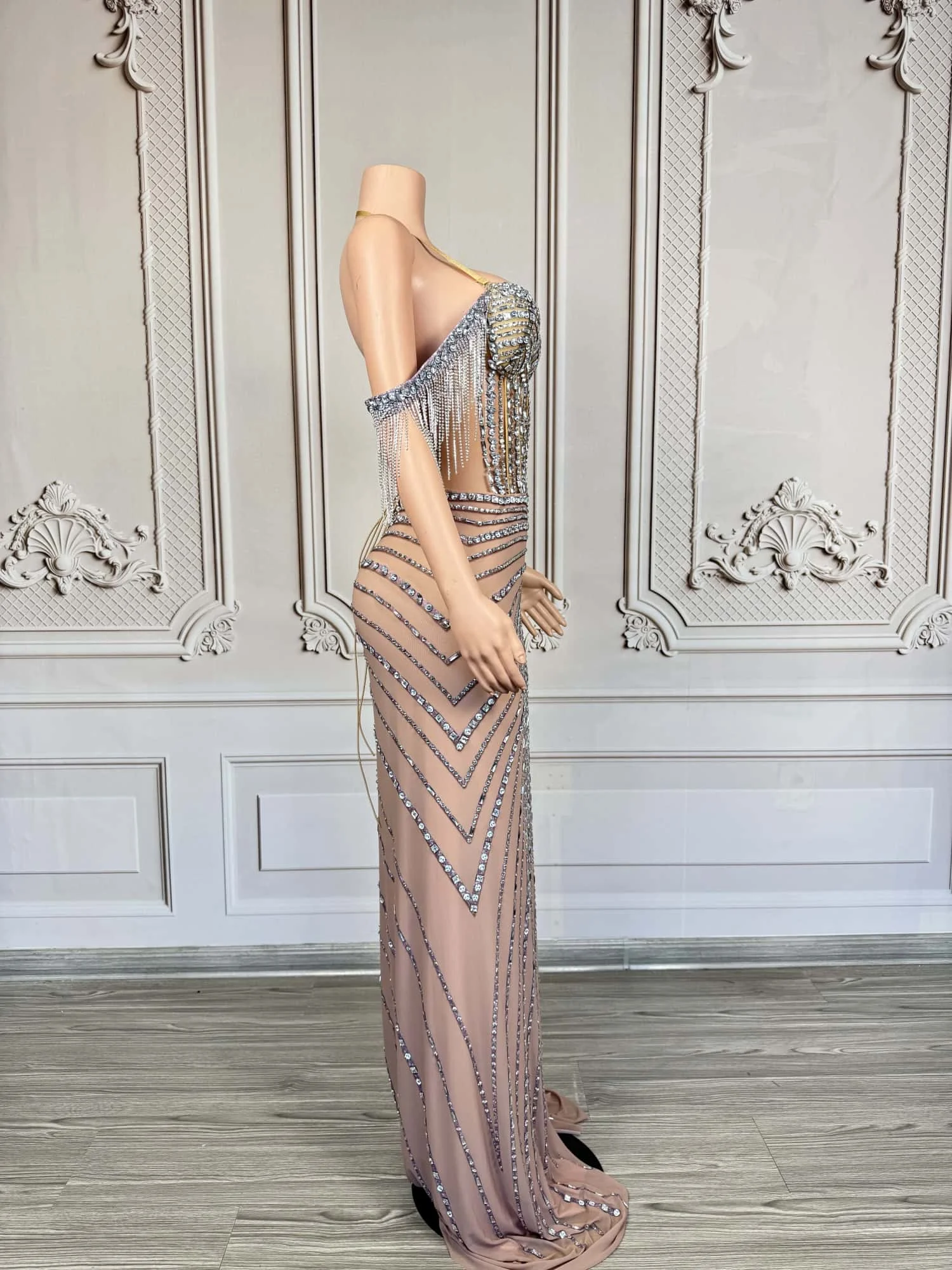 Великолепное модное вечернее платье со стразами - Фотография_5