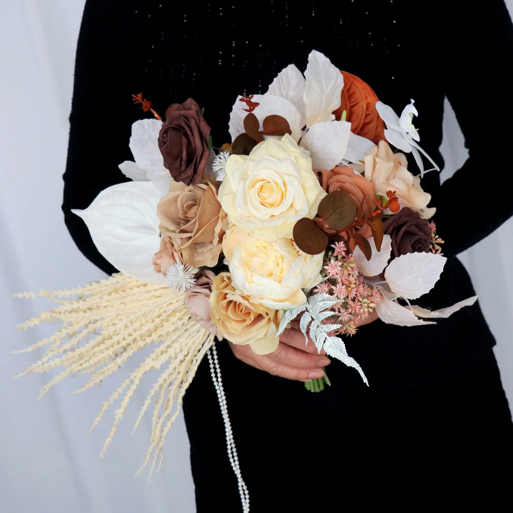 Свадебные букеты с карамелью цвета шампанского - Фотография_2