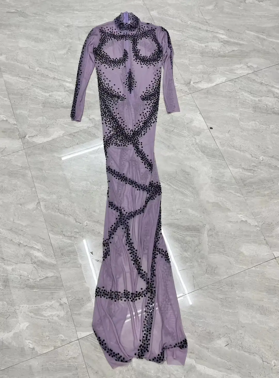 Узкие черные стразы с длинными рукавами - Фотография_6