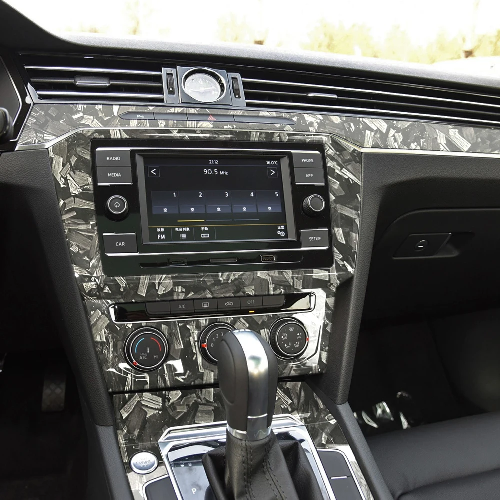 Глянцевая кованая виниловая пленка из углеродного волокна - Фотография_5