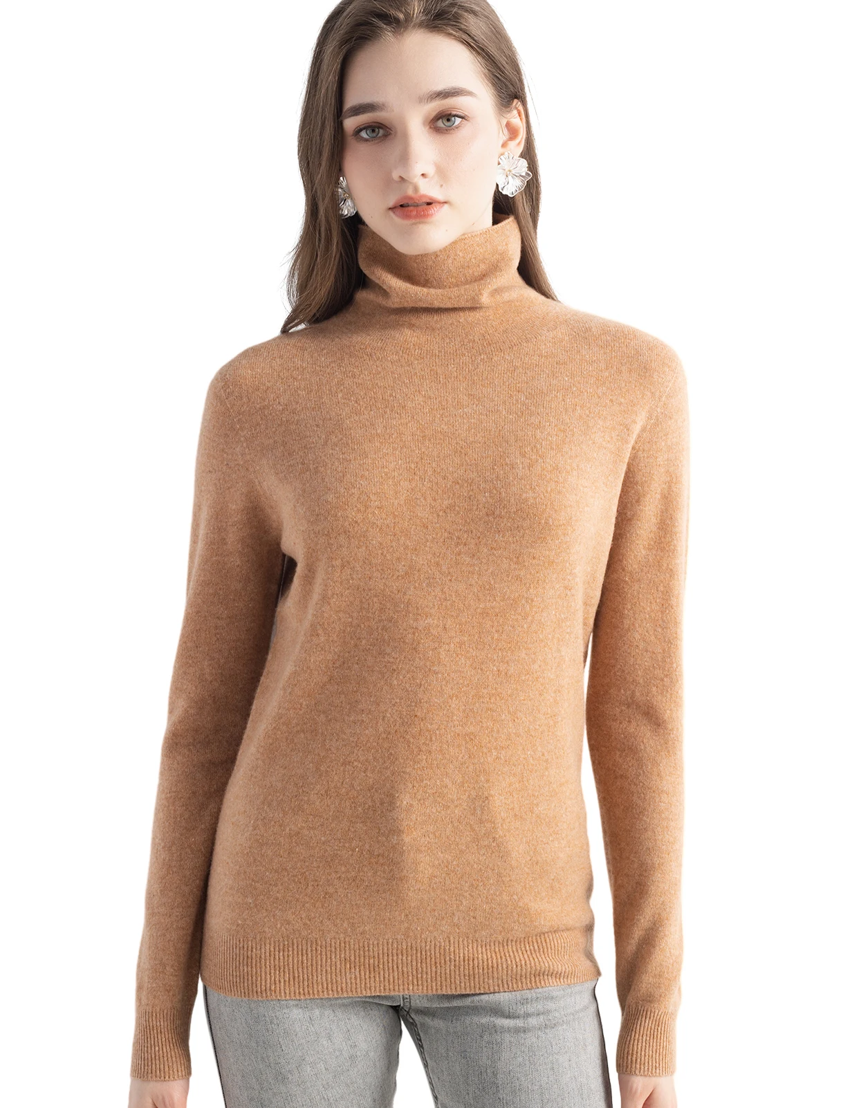 Женские вязаные свитера