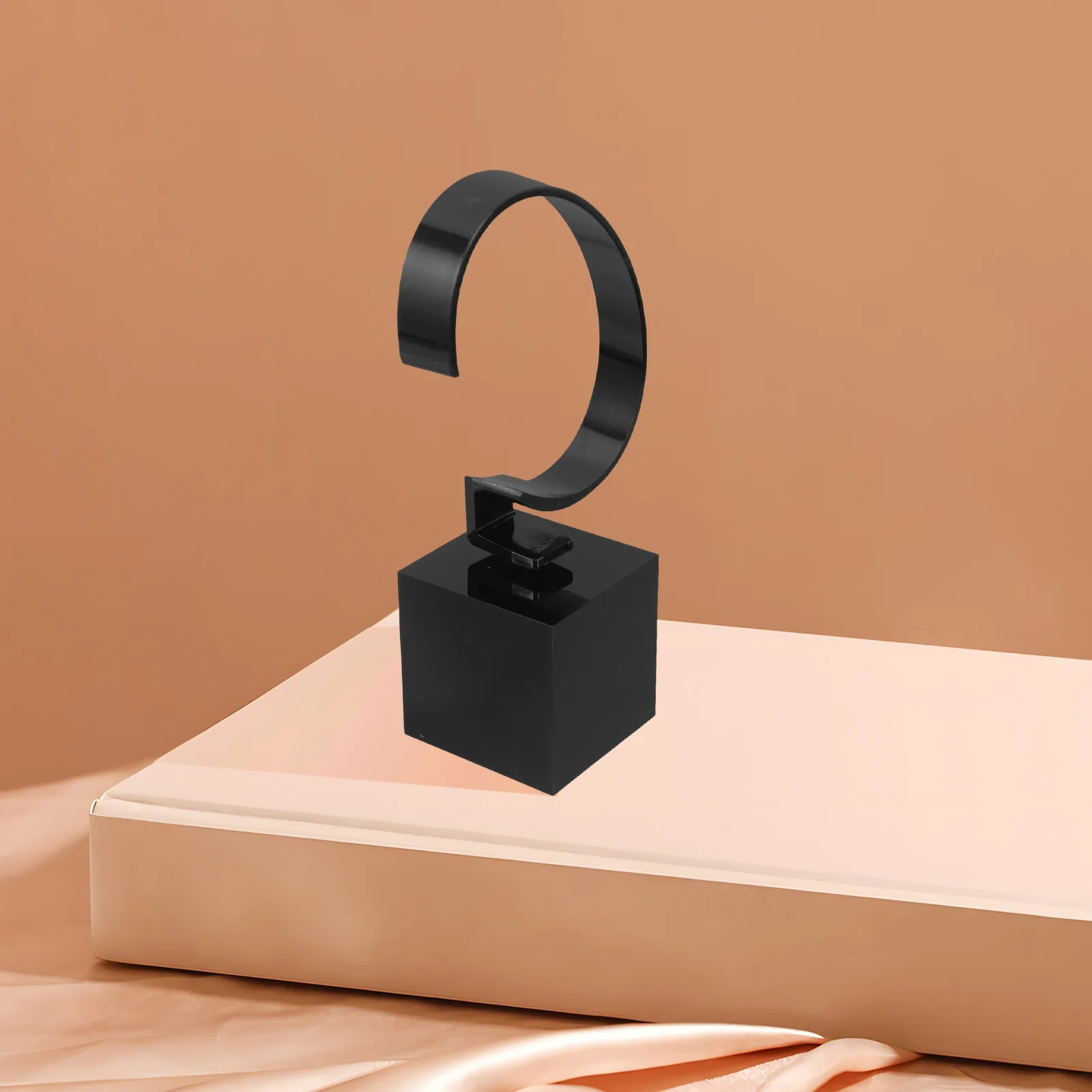 Стойка для часов