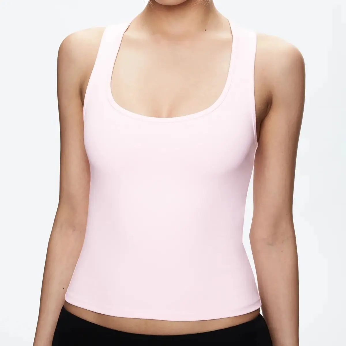 Летняя женская майка с широкими бретелями - Фотография_5