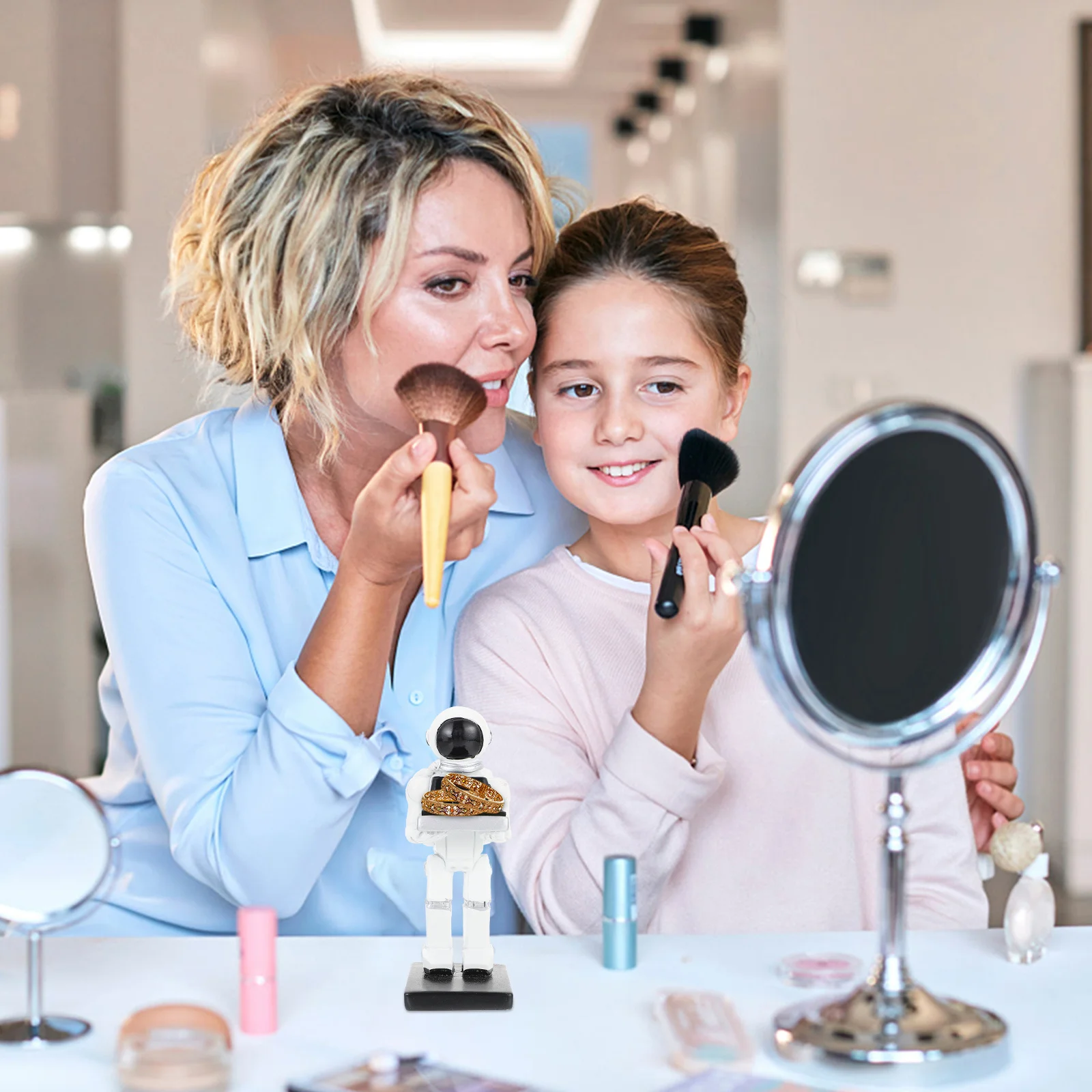 Смоляная подставка для часов в форме астронавта - Фотография_5