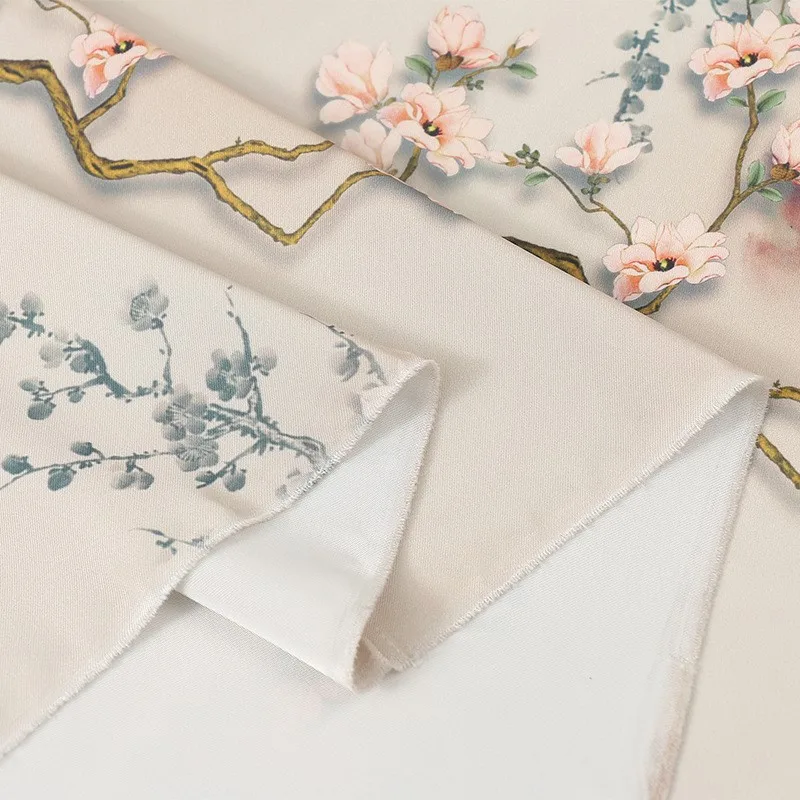 Ацетатная атласная ткань с принтом - Фотография_4