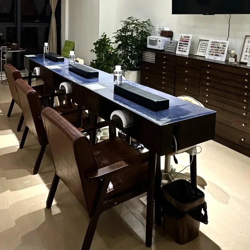 Реплика стола для макияжа