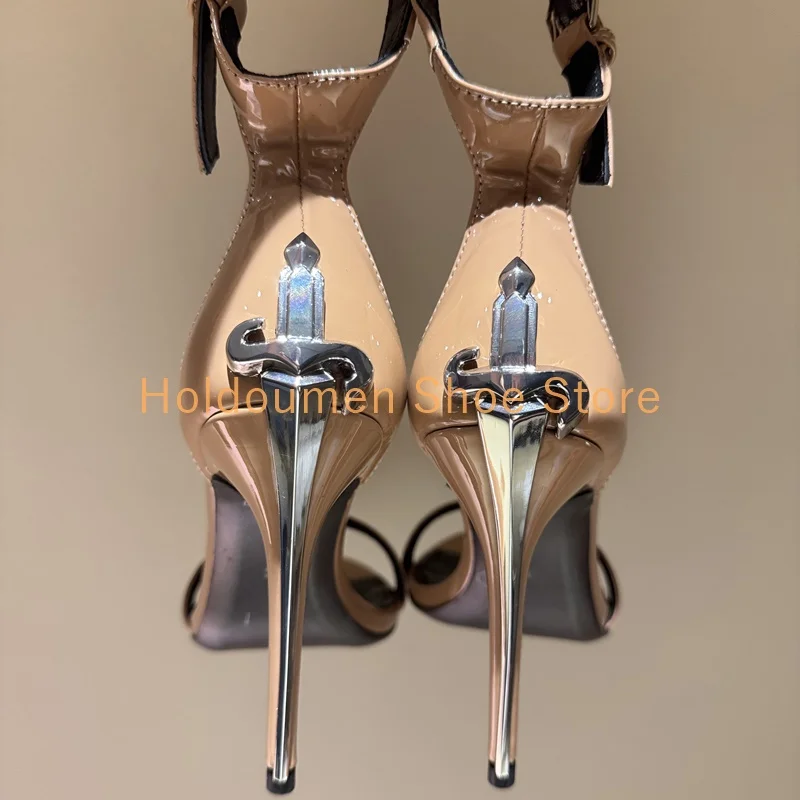 Сексуальные сандалии с открытым - Фотография_2