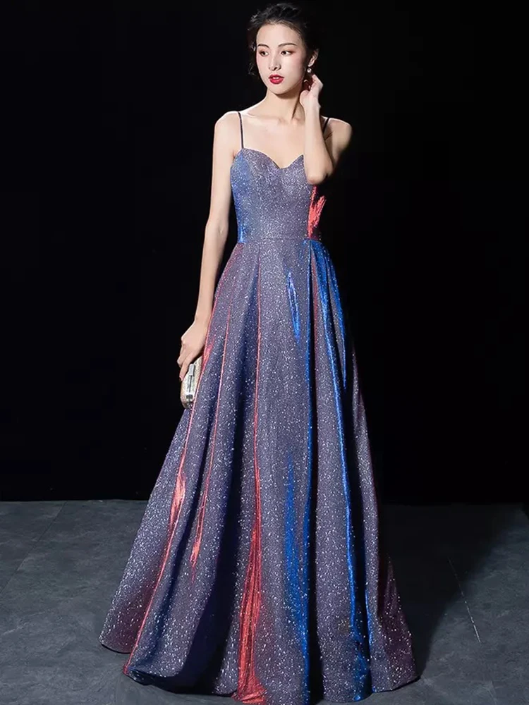 Элегантные блестящие банкетные платья