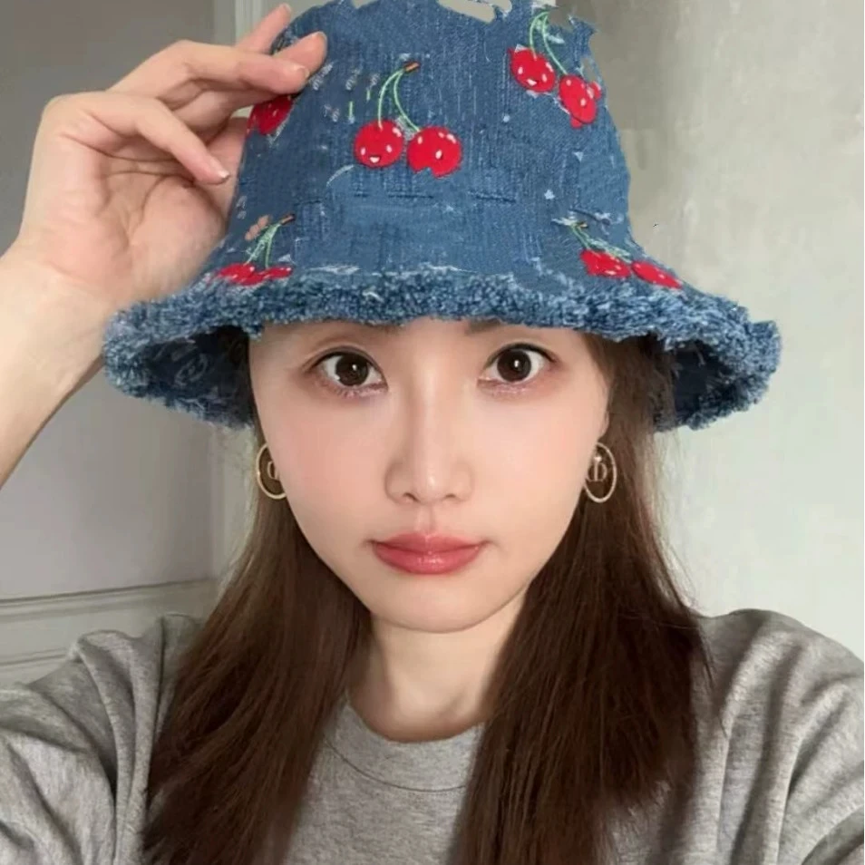 Вишневая ковбойская рыбацкая шляпа - Фотография_3