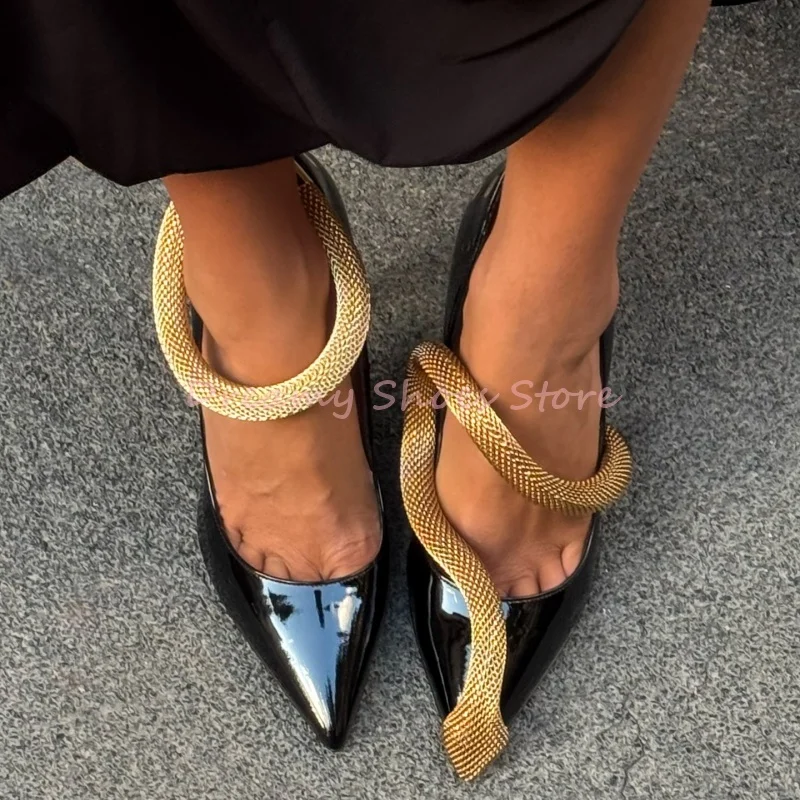 Черные, золотые туфли-лодочки на шпильке со змеиным декором - Фотография_2