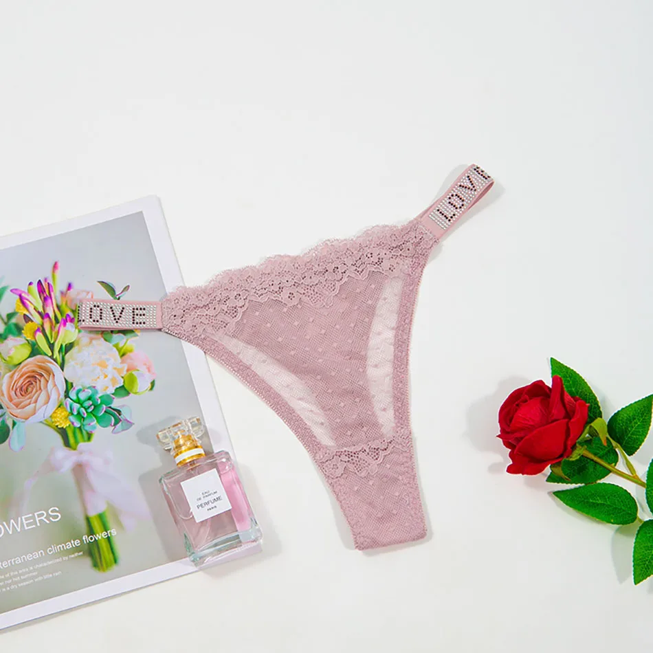 Элегантные модные женские трусики из кружева и сверкающих кристаллов - Фотография_4