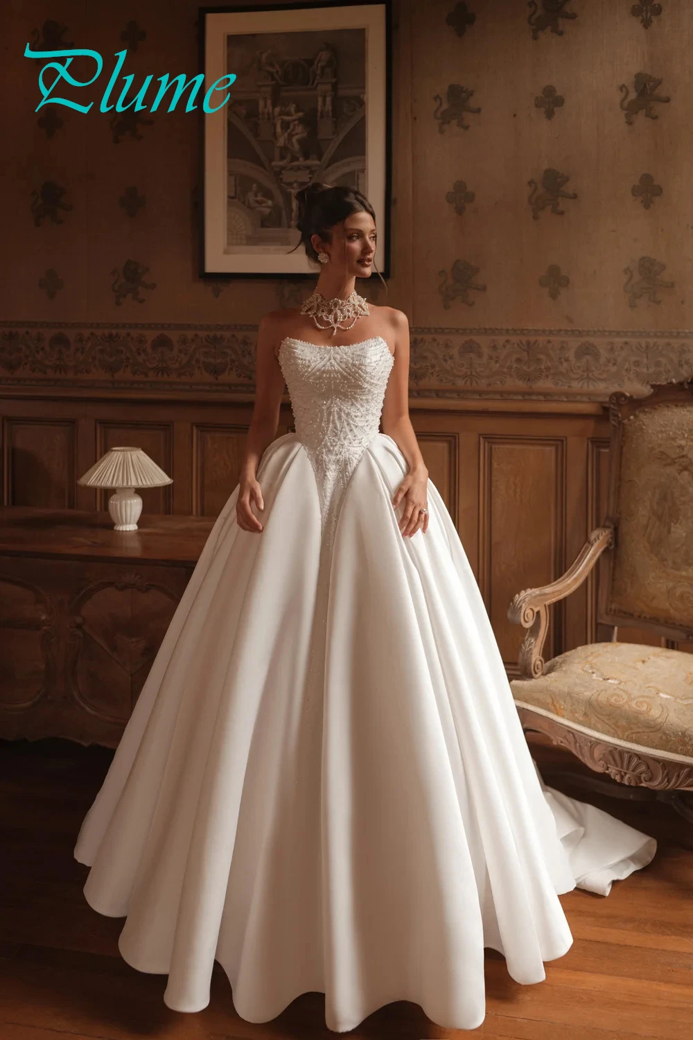 Элегантное белое атласное свадебное платье по индивидуальному заказу - Фотография_4