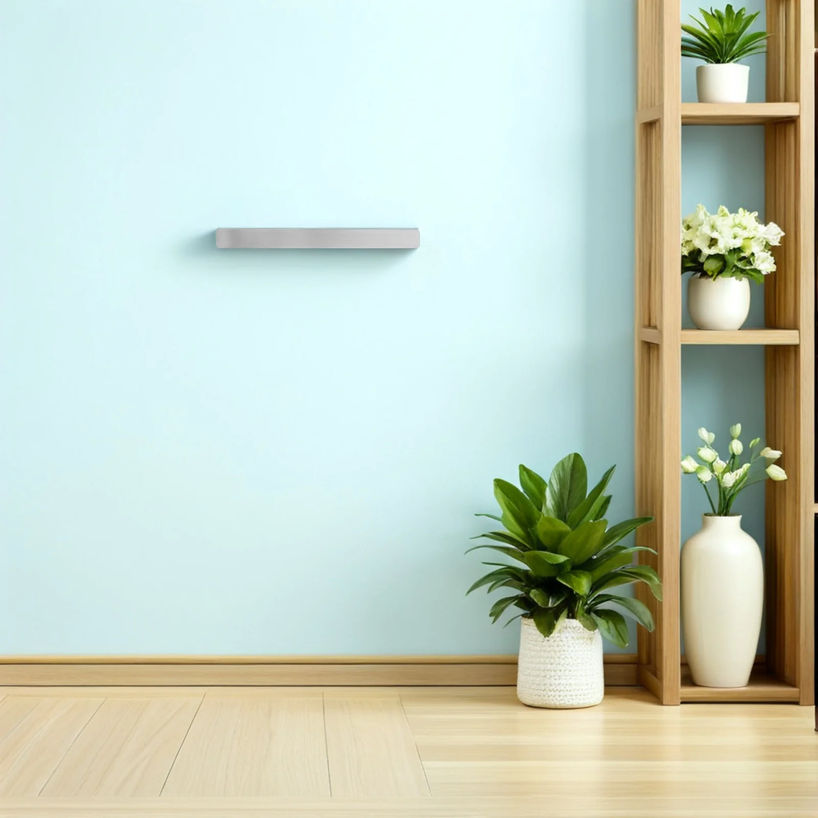 Клейкие металлические полоски для стены