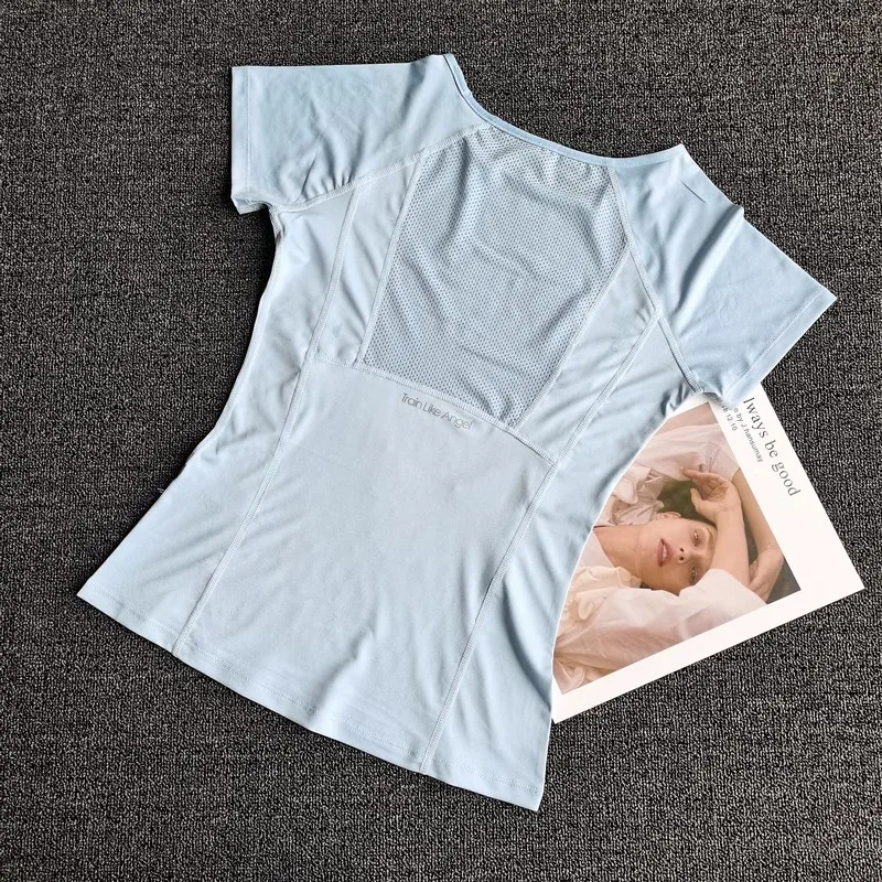 Спортивная рубашка на открытом воздухе - Фотография_4