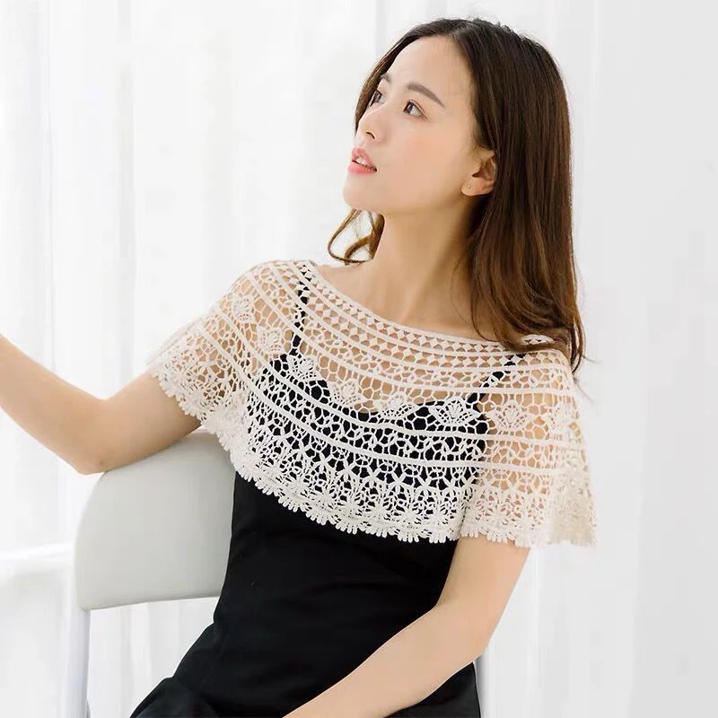 Женская вязаная шаль с вырезами - Фотография_4