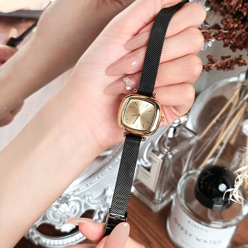 Новые маленькие квадратные часы - Фотография_4