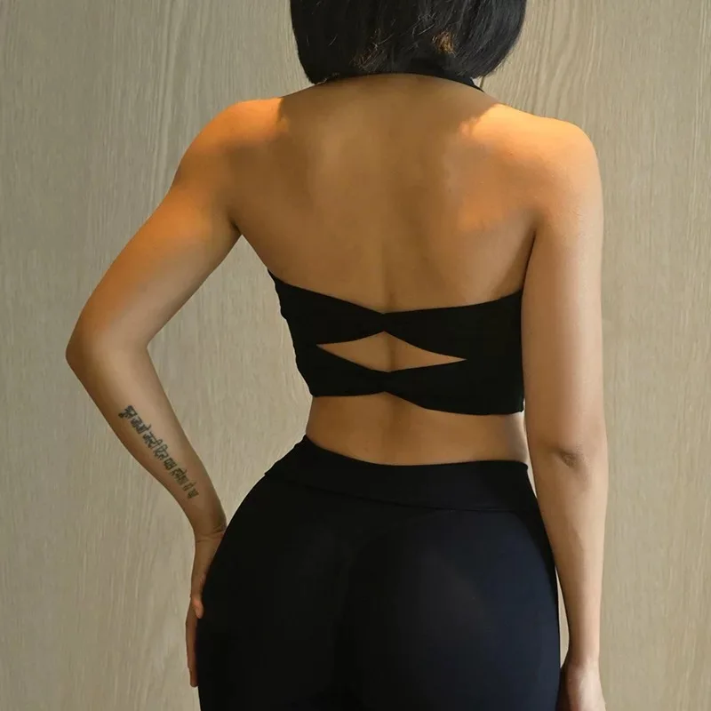 Женский спортивный бюстгальтер - Фотография_4
