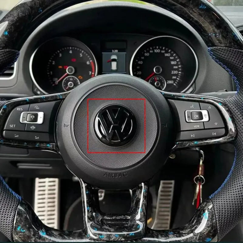 Глянцевая черная эмблема на руль для golf 7