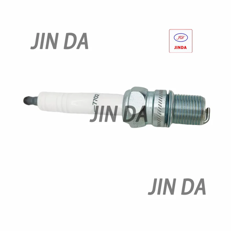 Свеча зажигания 7306 479-7702 двигатель - Фотография_6