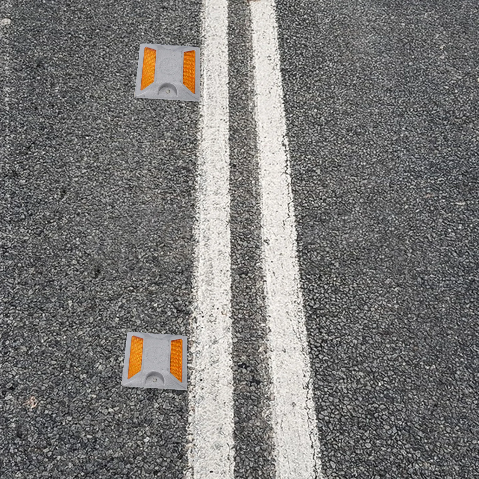 Поднятый дорожный знак - Фотография_4