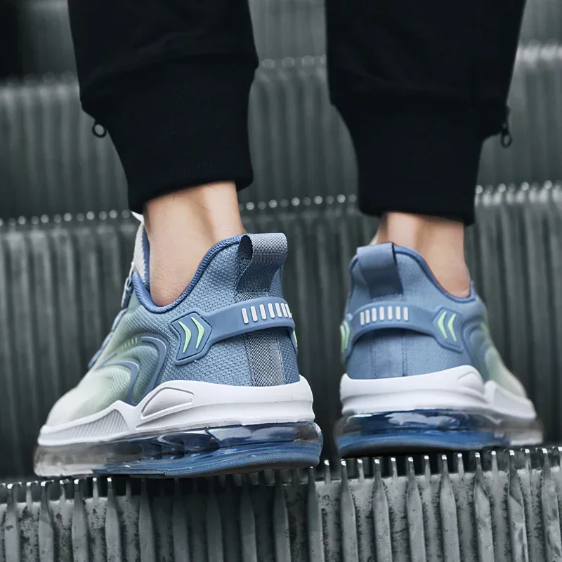 Большие кроссовки на воздушной подушке - Фотография_4