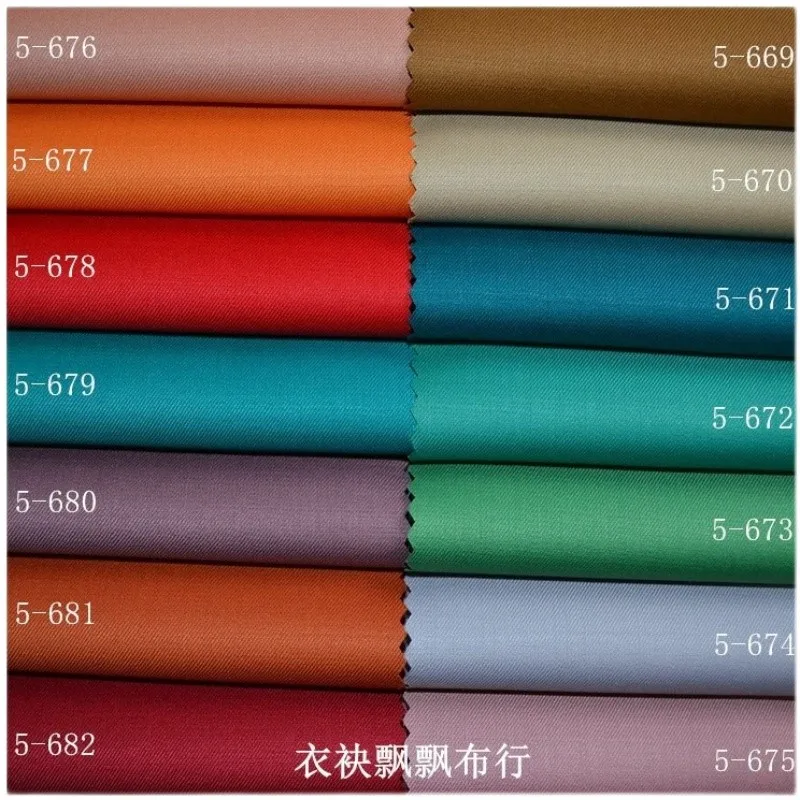 Ткань костюма из тонкого прядения красного - Фотография_5