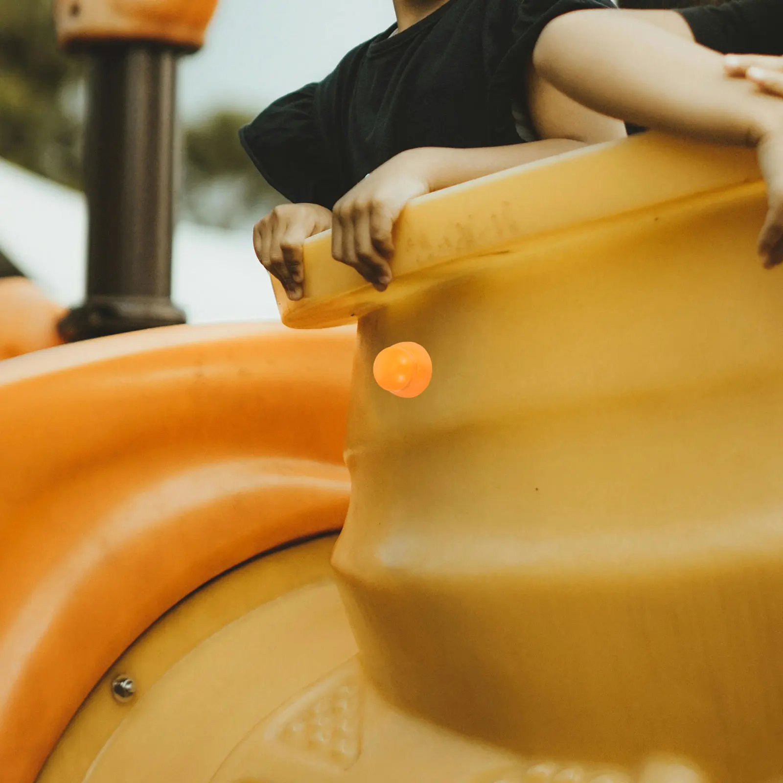 Защитные гайки для игровой площадки