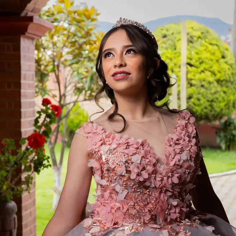 Голубое стильное бальное платье по индивидуальному заказу - Фотография_3