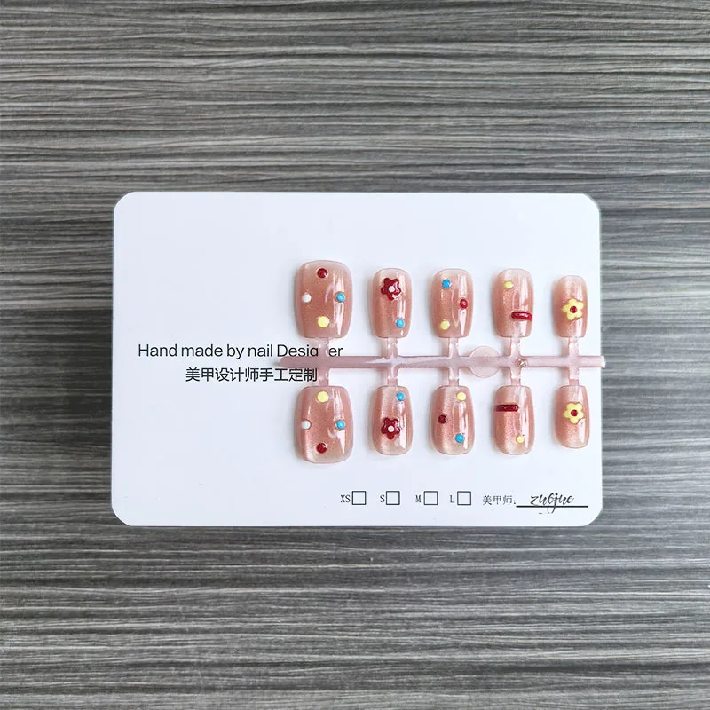 Милые накладные ногти ручной работы - Фотография_3