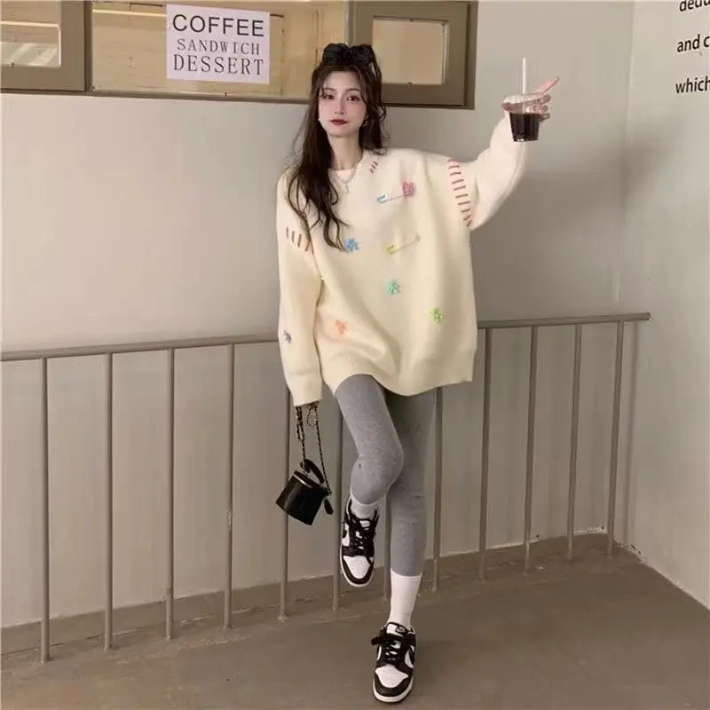 Новый осенне-зимний свитер с милым медведем - Фотография_4