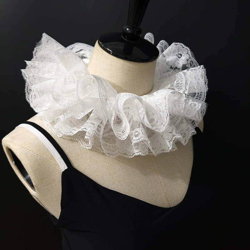 Elegant ruffled lace fake collar