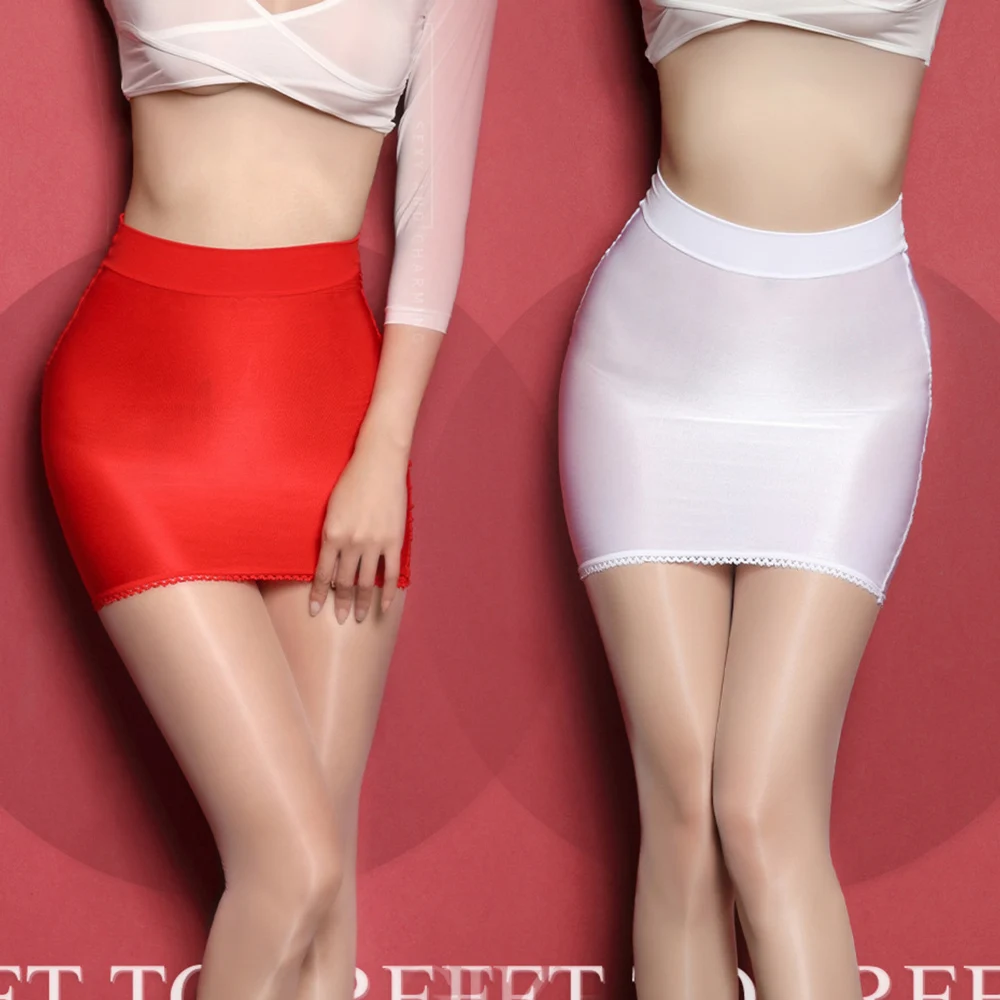 Блестящие глянцевые эластичные мини-юбки - Фотография_2