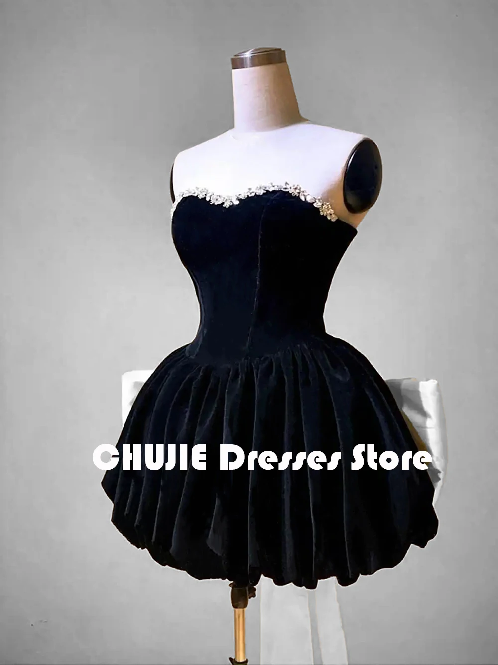 Black velour mini vestido de graduación - Фотография_2