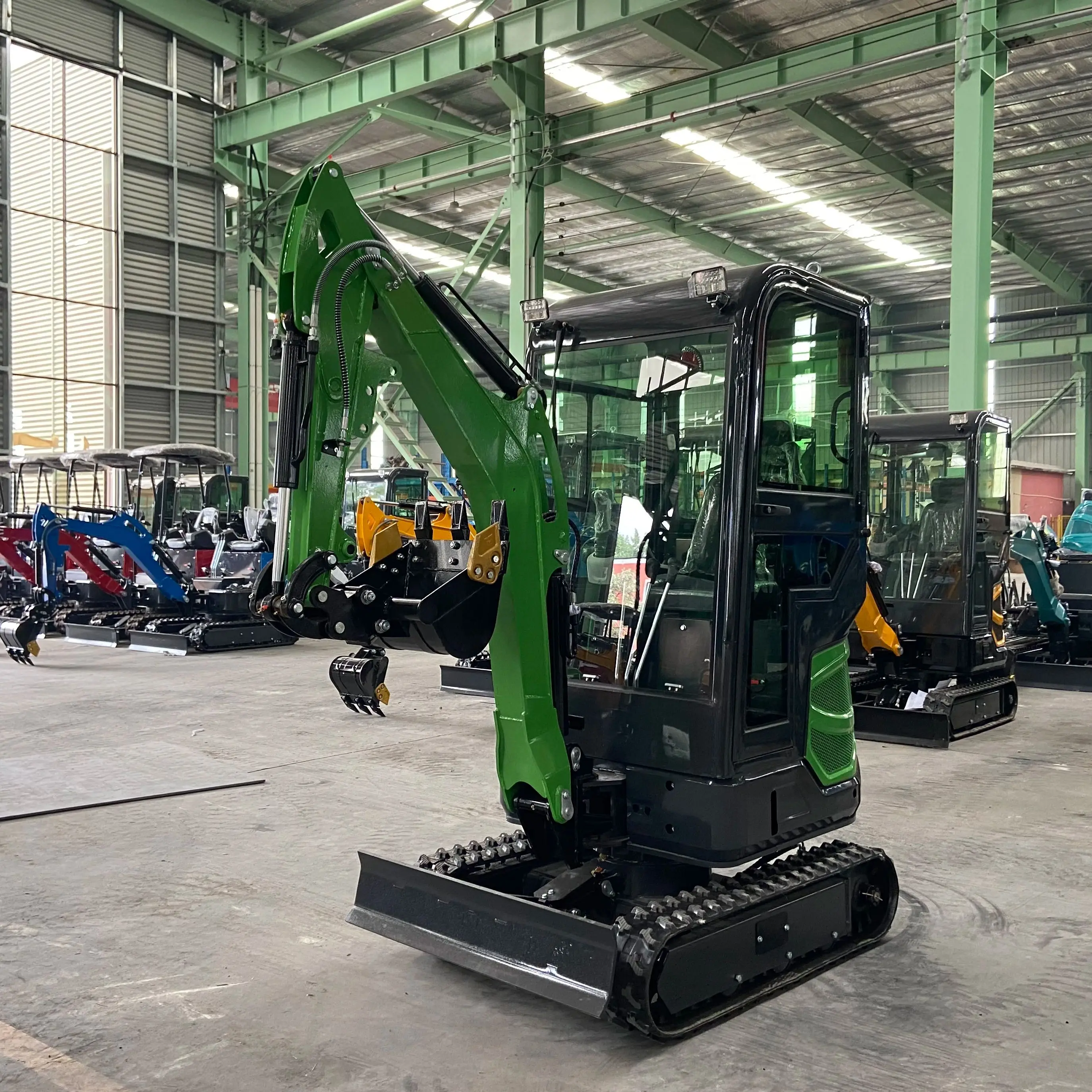 Компактный гидравлический экскаватор 1