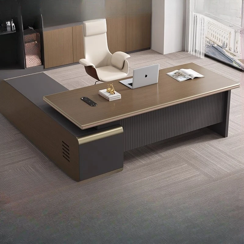 Дизайнерский деревянный стол для руководителей с поддержкой ног