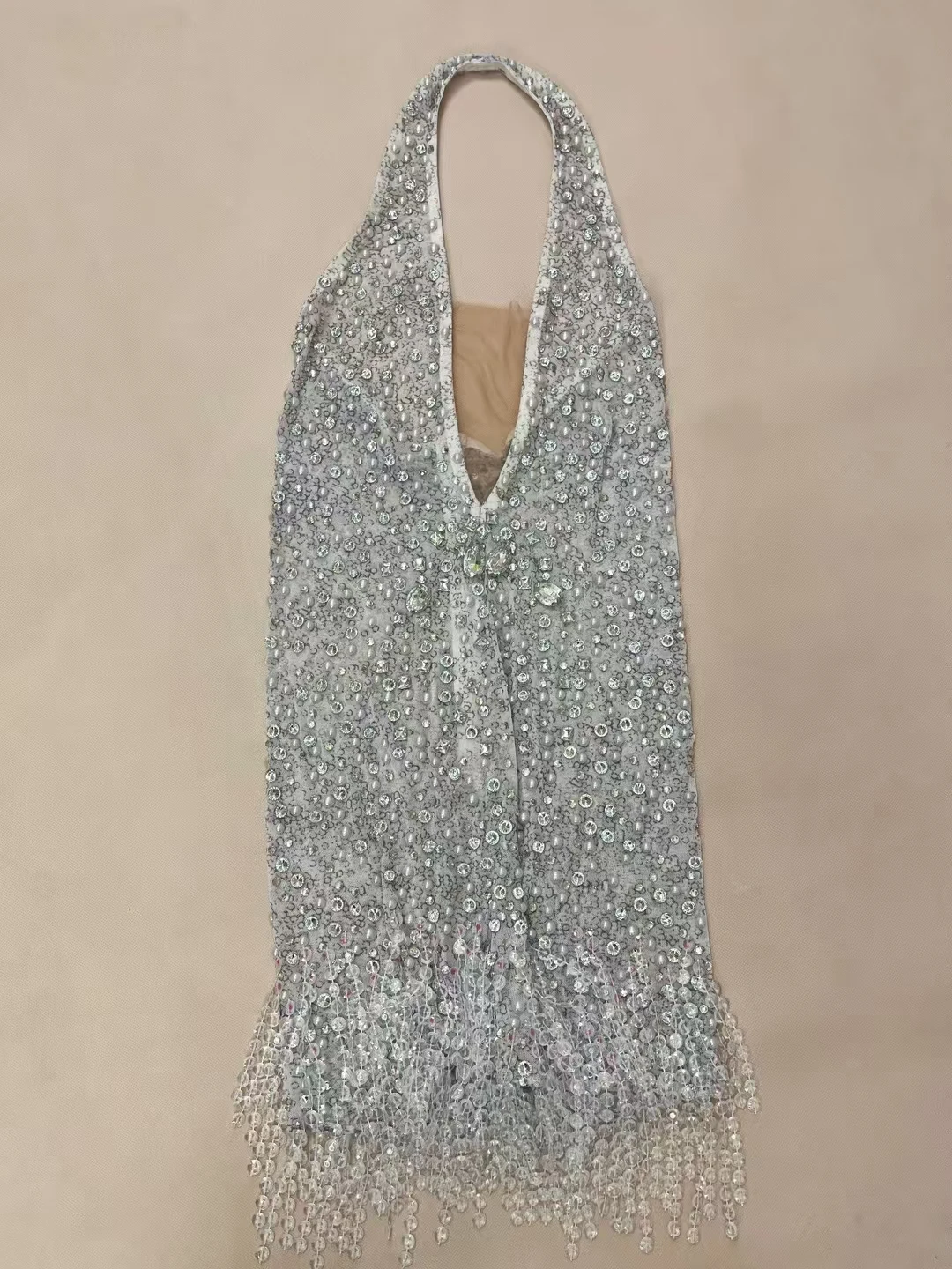 Сексуальное сетчатое платье с глубоким v-образным вырезом - Фотография_6