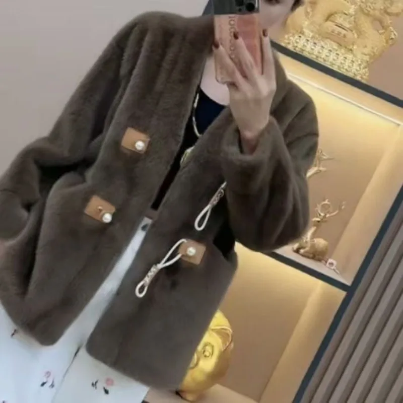 Тенденции пушистая шуба мягкая - Фотография_4