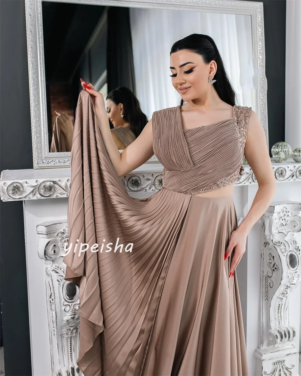 Индивидуальное джерси с блестками и рюшами для выпускного вечера - Фотография_3