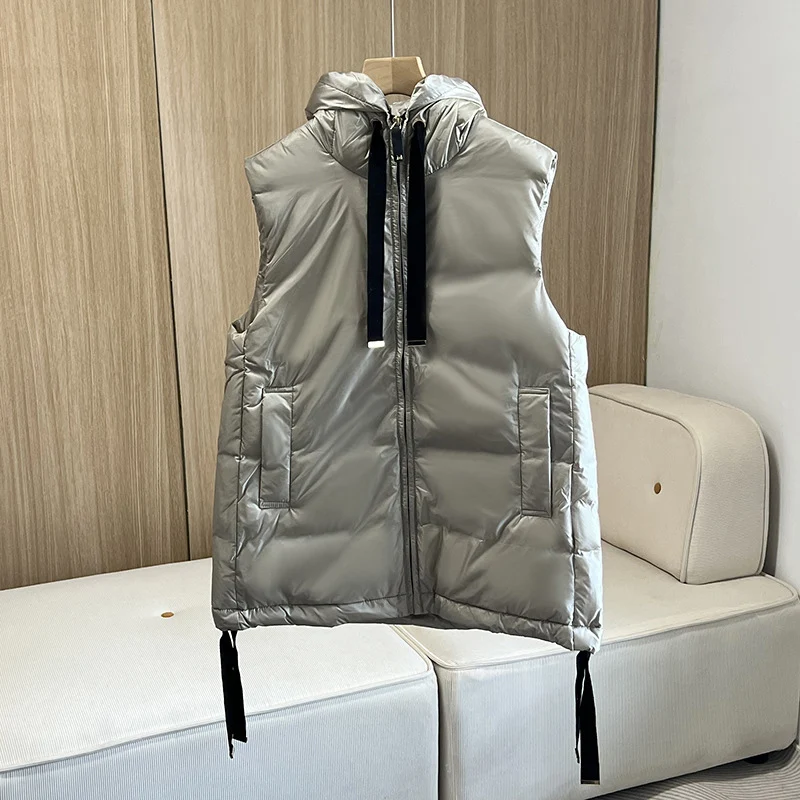 Schinteon женский жилет на 90% белом утином пуху с капюшоном - Фотография_2