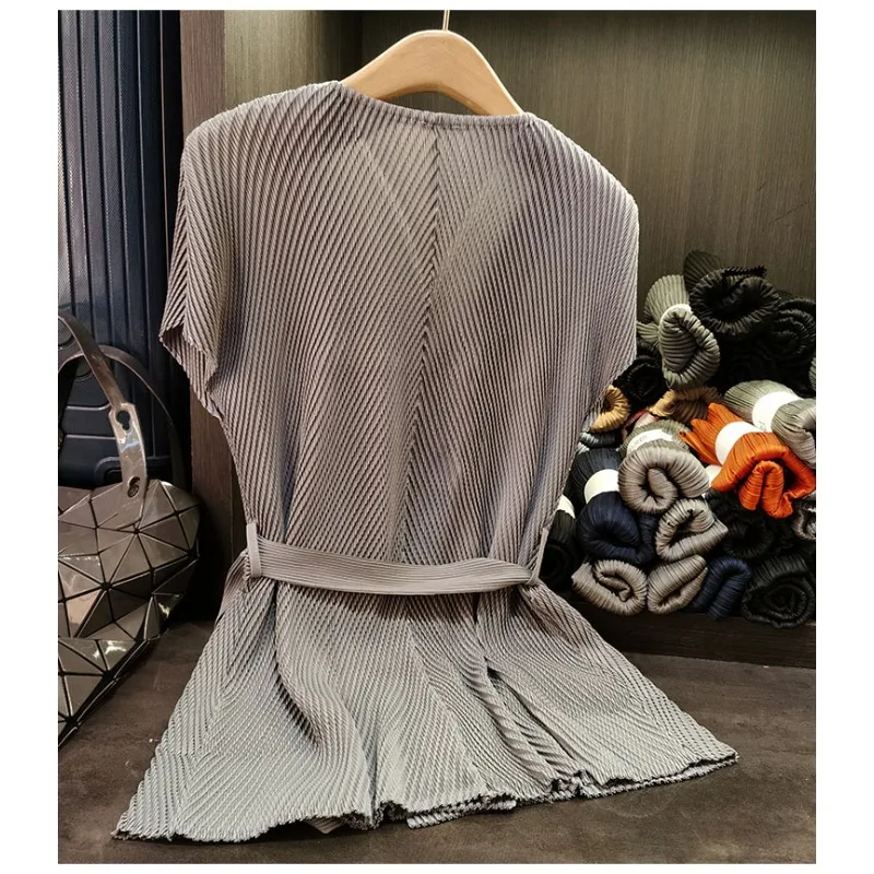 Miyake плиссированная куртка премиум-класса с пуговицами - Фотография_2