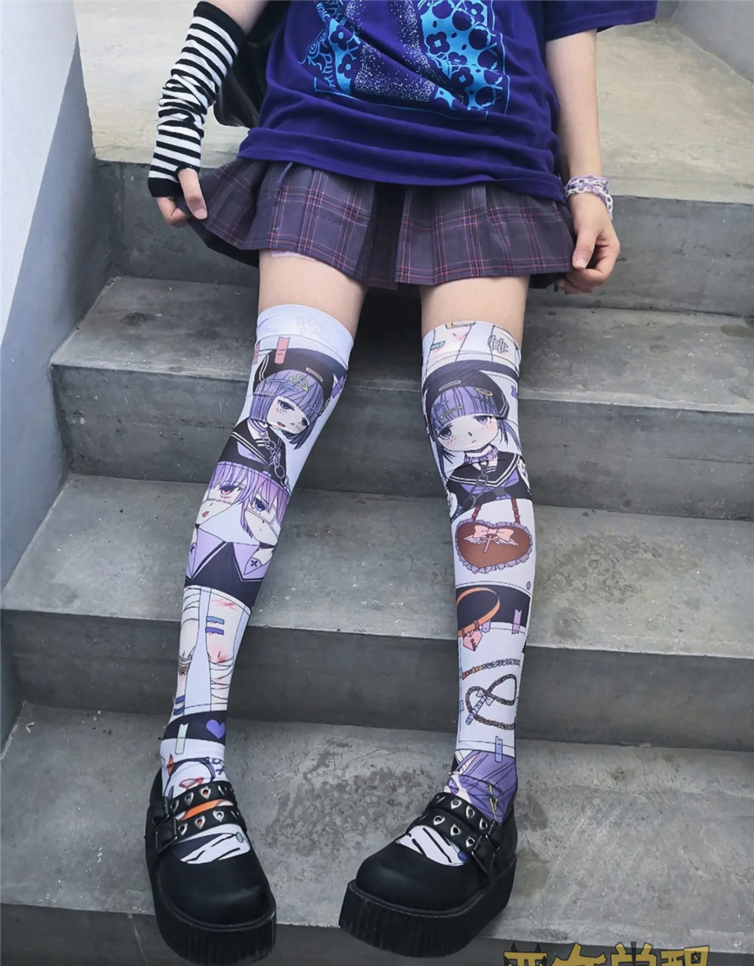 Японские аниме двухмерные чулки - Фотография_5