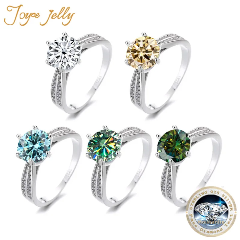 Кольцо из серебра 925 пробы с муассанитом 0