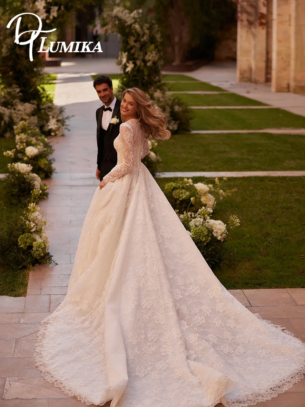 Классическое свадебное платье с - Фотография_3