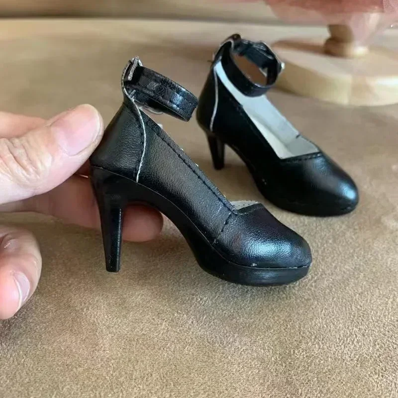 Модная кукольная обувь 60 см - Фотография_2