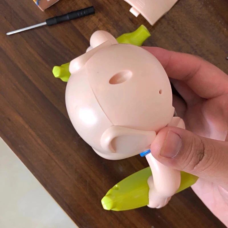 Электрическая светящаяся сальторущая свинья