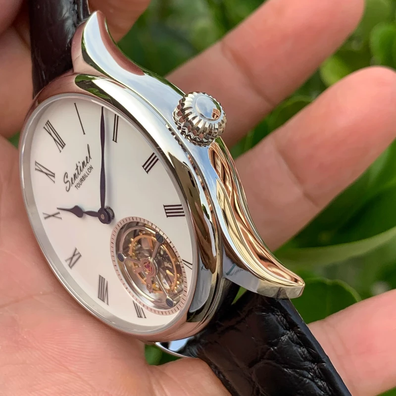 Часы без карточного механизма с турбийоном - Фотография_2