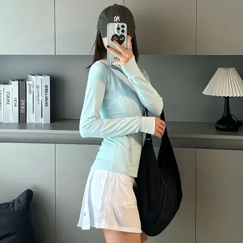 Женская приталенная куртка для - Фотография_3