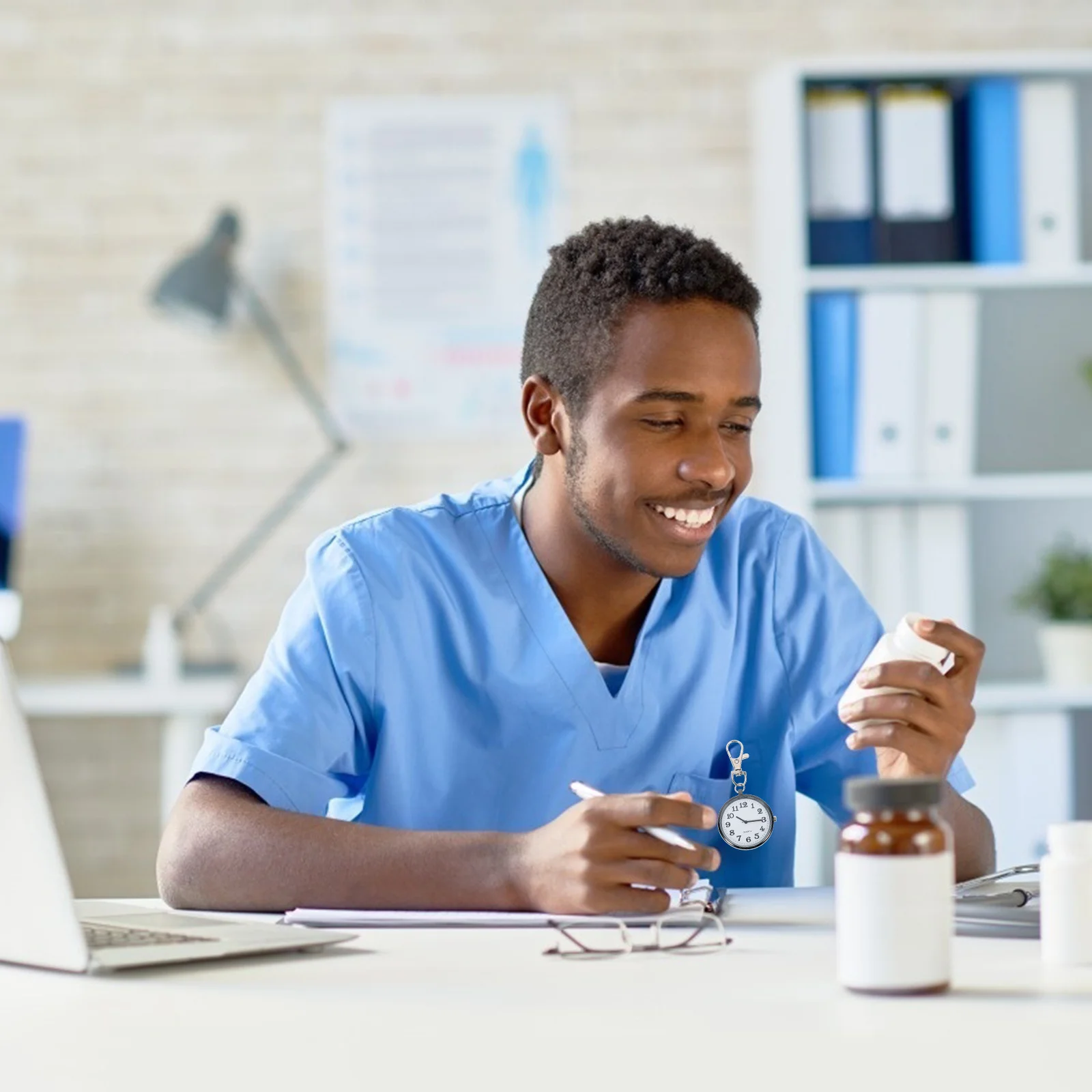 Карманные часы с большим циферблатом - Фотография_3