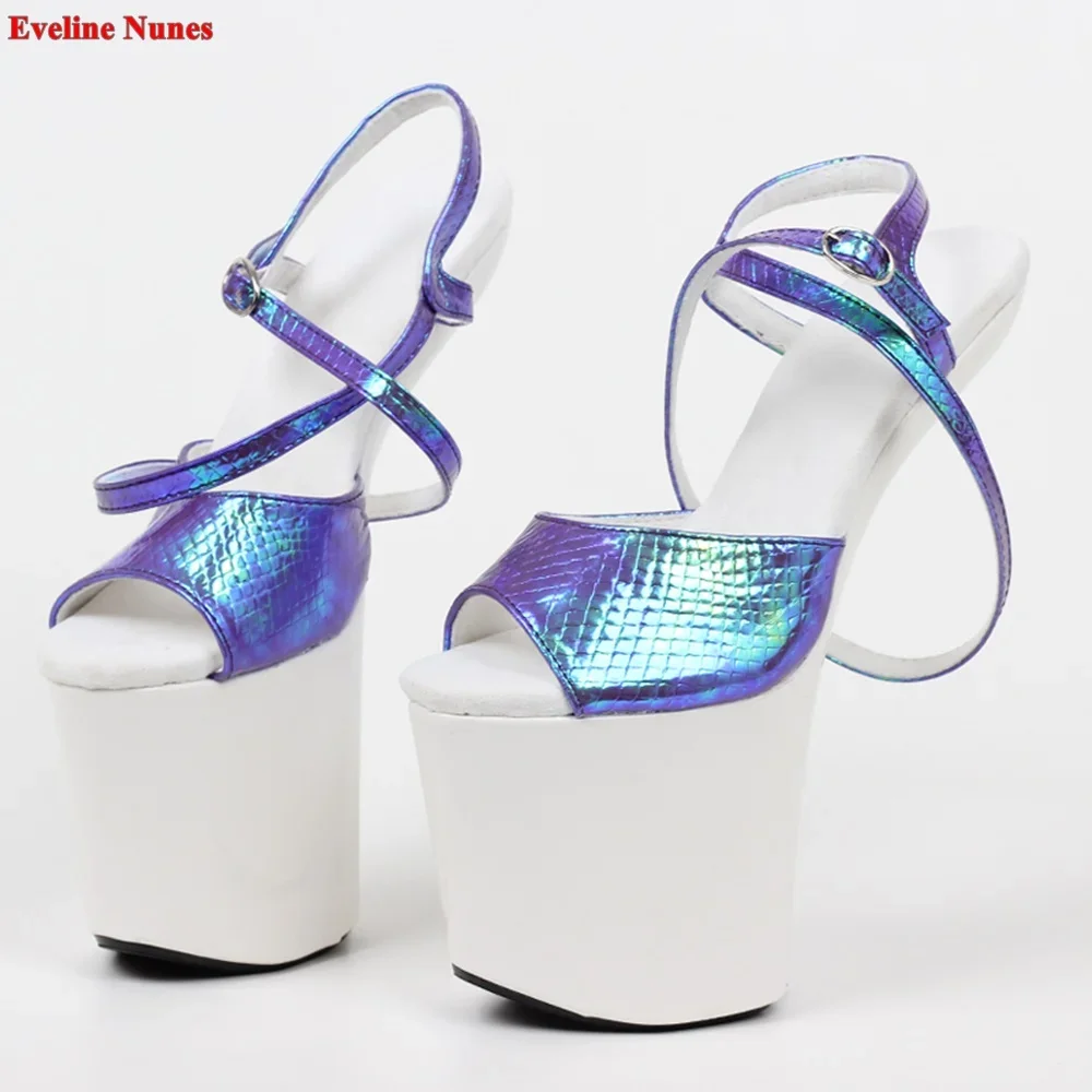 Красочные босоножки без каблука